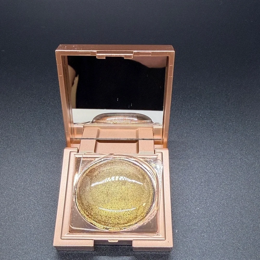 Stila heaven’s glimmer lake